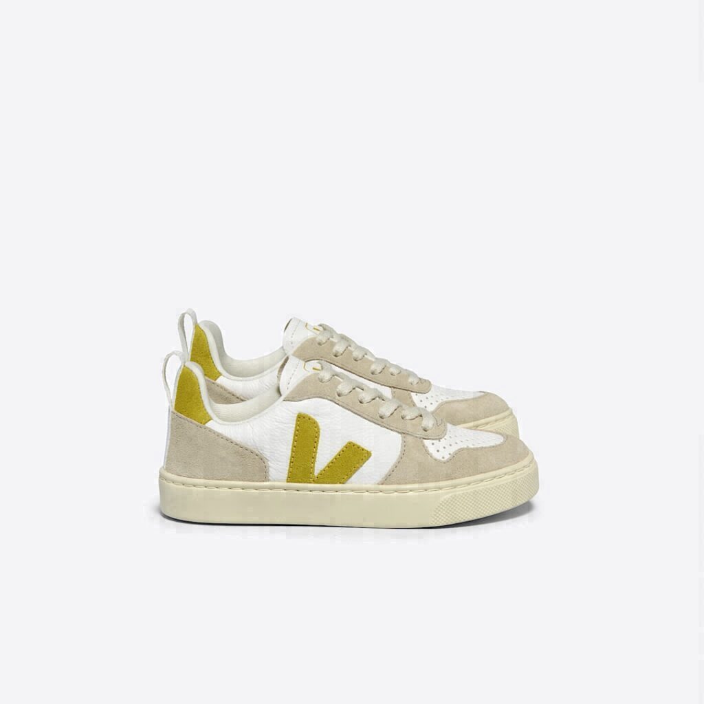 V-10 Leather White Liquor Almond