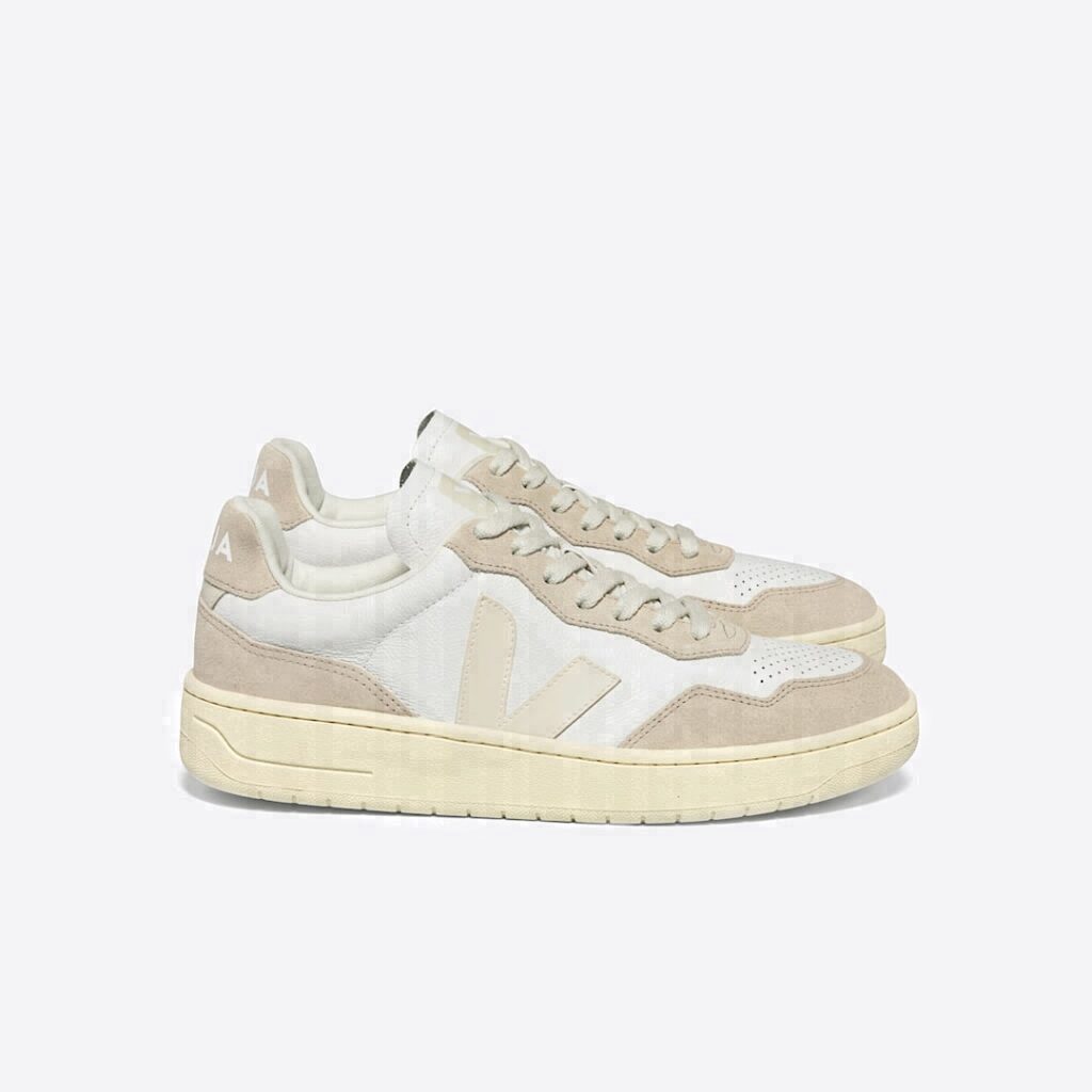 V-90 Leather White Pierre